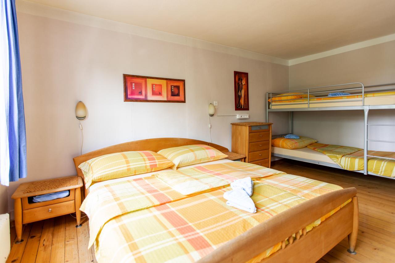 Happy Inn Lodge Интерлакен Екстериор снимка