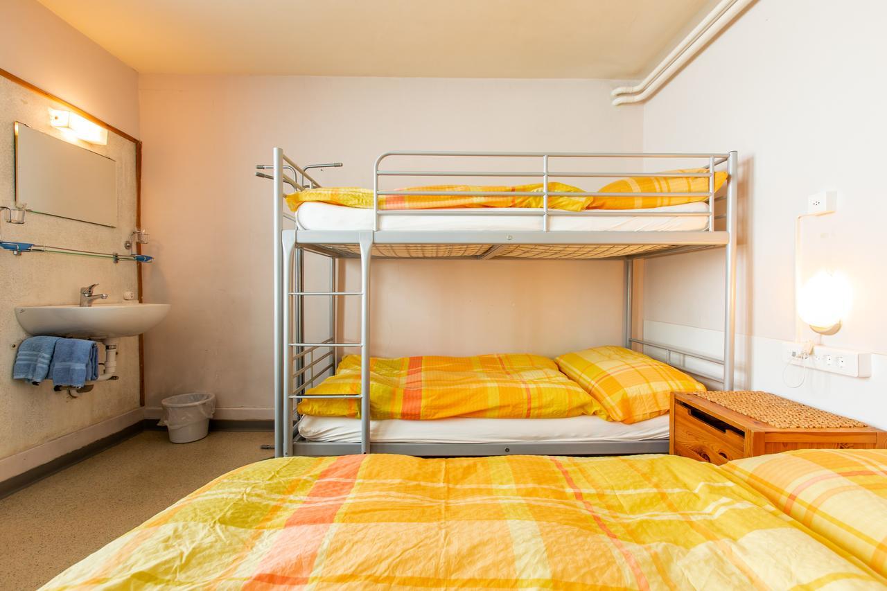 Happy Inn Lodge Интерлакен Екстериор снимка